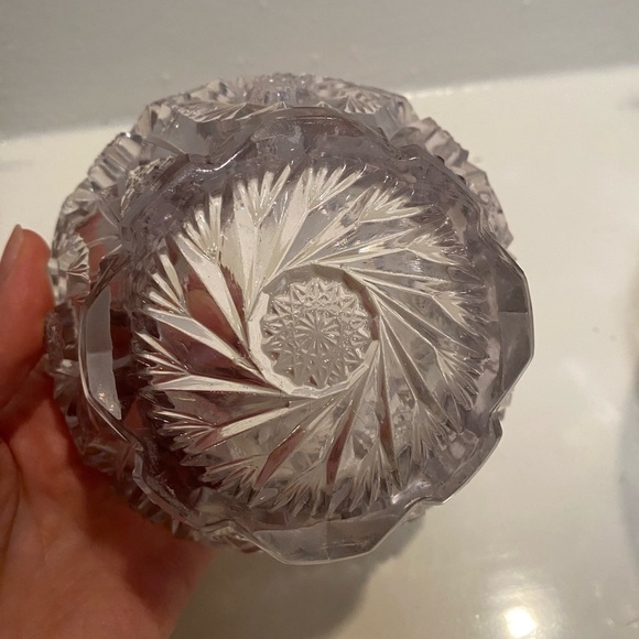 Antique American Cut Glass Bowl - Picture 10 of 10